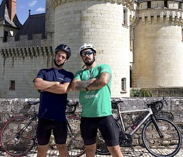 La fabuleuse aventure à vélo de Jacques Sabater et Kévin Jardinier