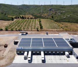Entrepôt panneaux photovoltaïques toiture Solstyce