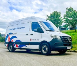 Camion de livraison Ventistal en Norvège - Filiale du groupe Saint-Gobain cédée au français Airvance Group.