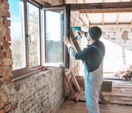 Rénovation énergétique - pose de fenêtres en PVC.