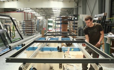Atelier de fabrication de menuiseries aluminium.