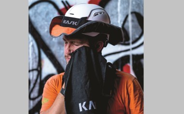 Kask et protection contre les coups de chaleur.