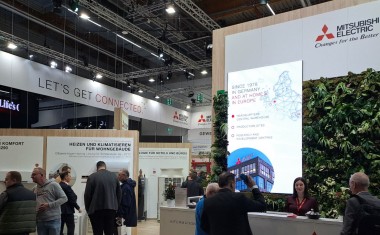 Le stand Mitsubishi sur le salon ISH 2025.