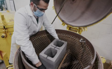 Blocs béton sans ciment : une technologie développée par le fabricant canadien CarbiCrete.