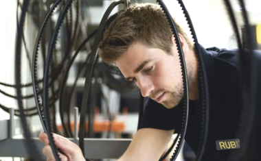 Intervention sur une ligne de production - Rubix France.