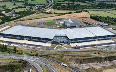 Plateforme logistique de Téréva (groupe Marin Belaysoud) à Louverné près de Laval (Mayenne).