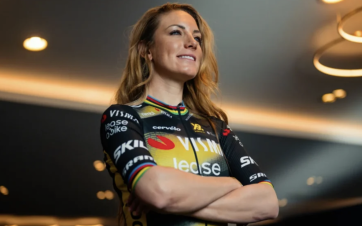 Pauline Ferrand-Prévot, cycliste française au sein de l'équipe néerlandaise Visma Lease a Bike.