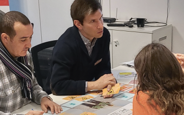 Eiffage, réunion interne organisée autour du concept du "Jeu de la chaise".