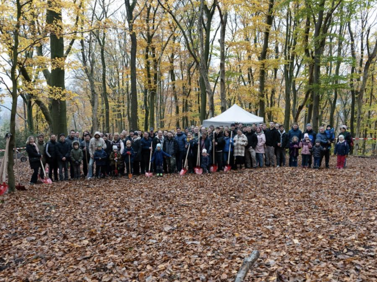 Plantation de 201 arbres à l'occasion des 201 ans du groupe ABC.