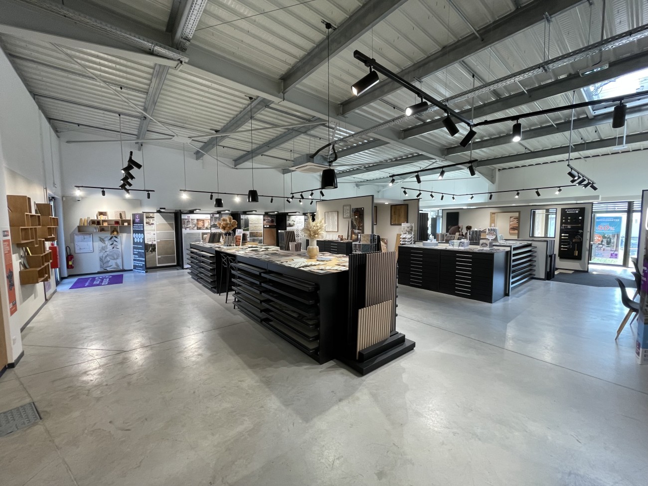 Carrélia - Nouveau showroom Carrelage et Bain d'Avignon.
