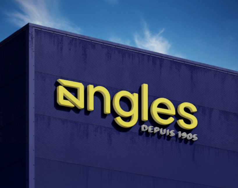 Agence Quincaillerie Angles avec le nouveau logo.