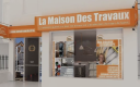 Franchise de La Maison des Travaux : ambiance d'un showroom.